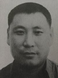 1985年参加工作,中共党员,大专文化,现任淮阳县刘振屯乡党委组织委员.